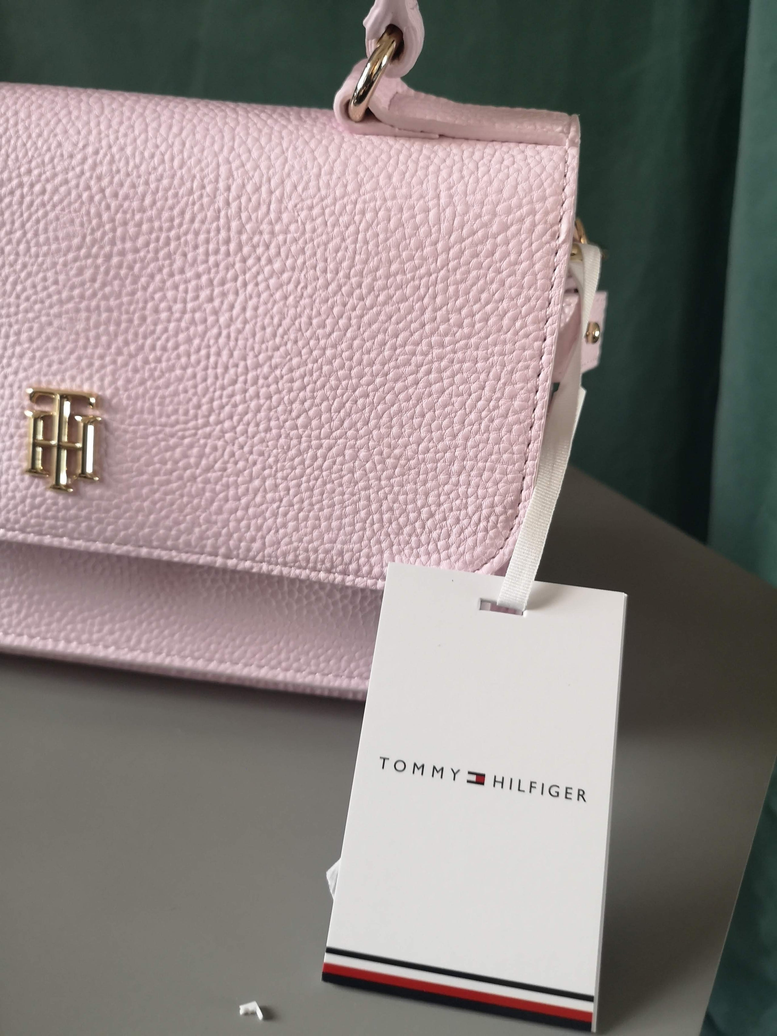 Tommy Hilfiger Women's Feminine Crossbody Bag